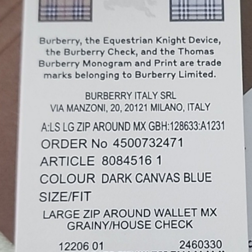 NWT Burberry Long Zip Wallet - Picture 5 of 6